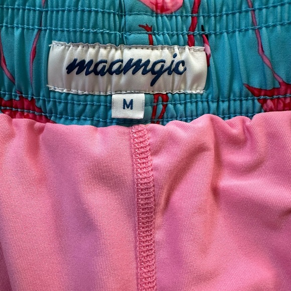 Bundle of 4 men’s swim trucks. 3 are a size S and 1 size M. Flamingos & turtles - Picture 6 of 13